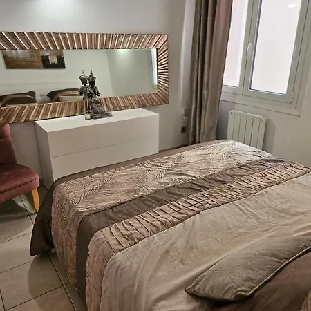 Michele Family - Centre - 2 Pieces Tranquille - A 150 M De La * Menton