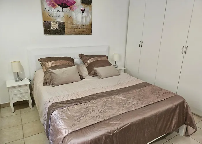 Michele Family - Centre - 2 Pieces Tranquille - A 150 M De La Menton